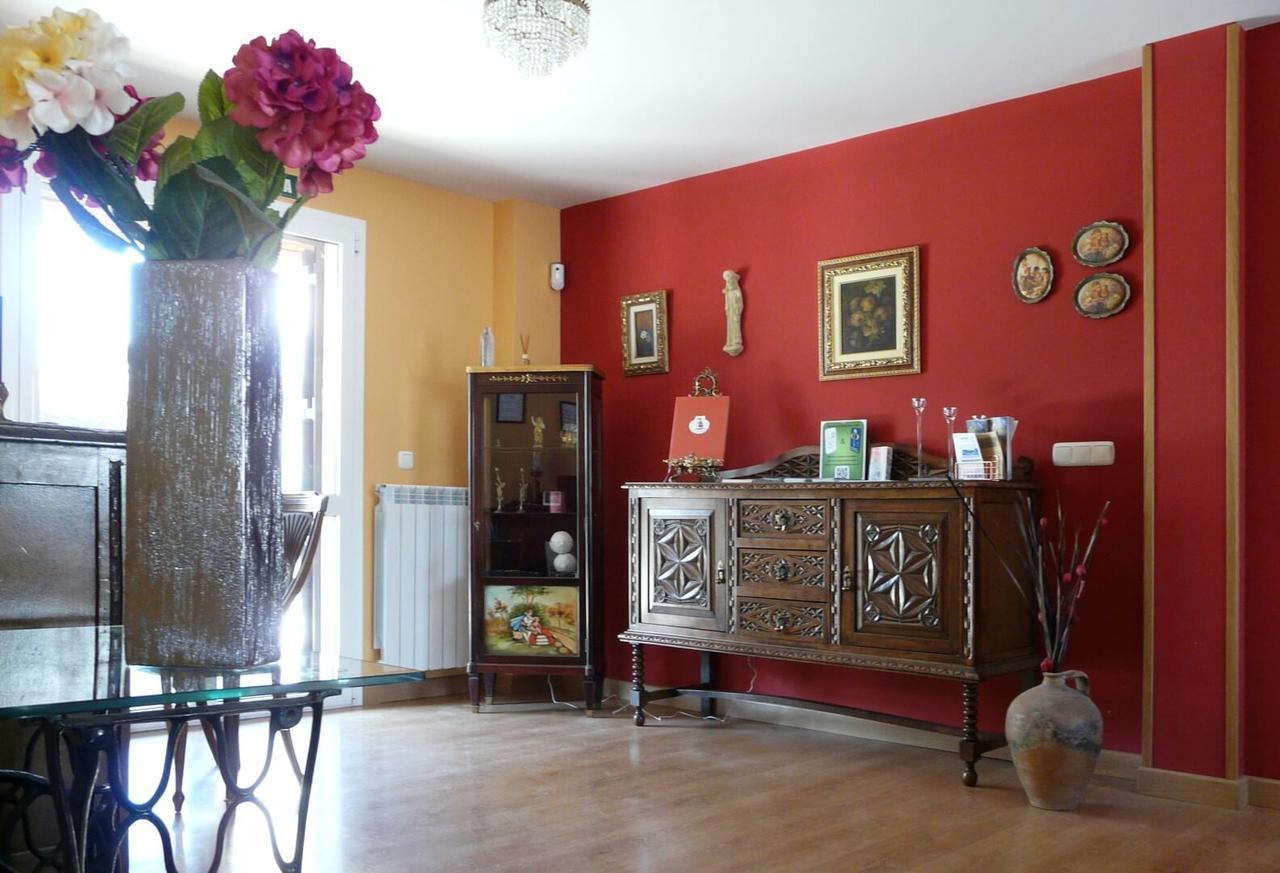 Albergue San Nicolas Larrasoana Extérieur photo